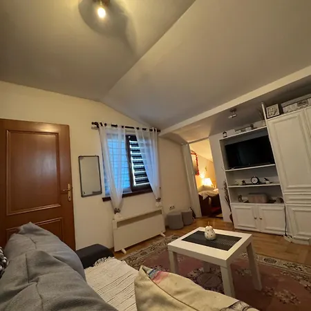 Pakic Apartament *